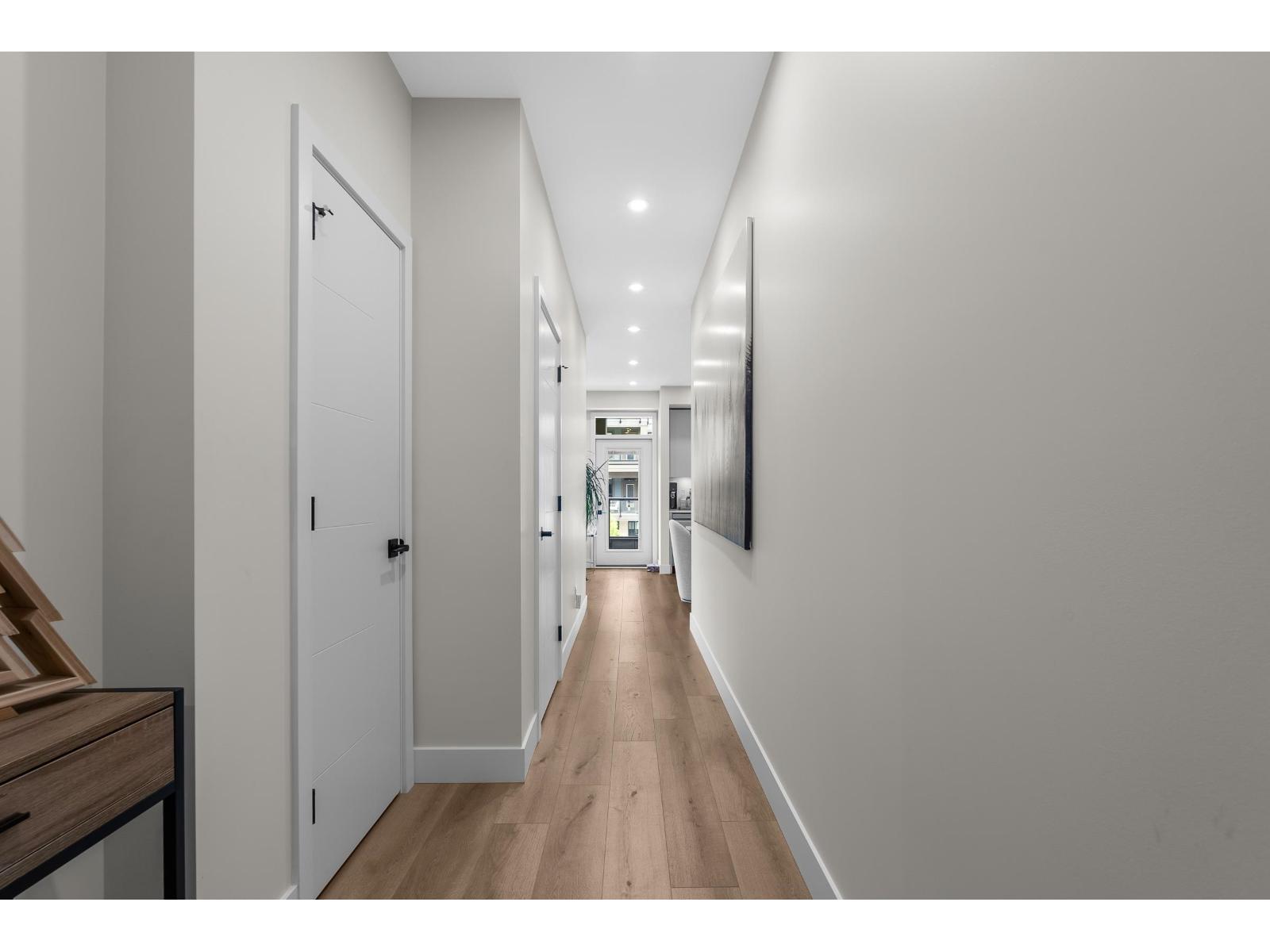 312 45505 CAMPUS DRIVE|Garrison Crossing