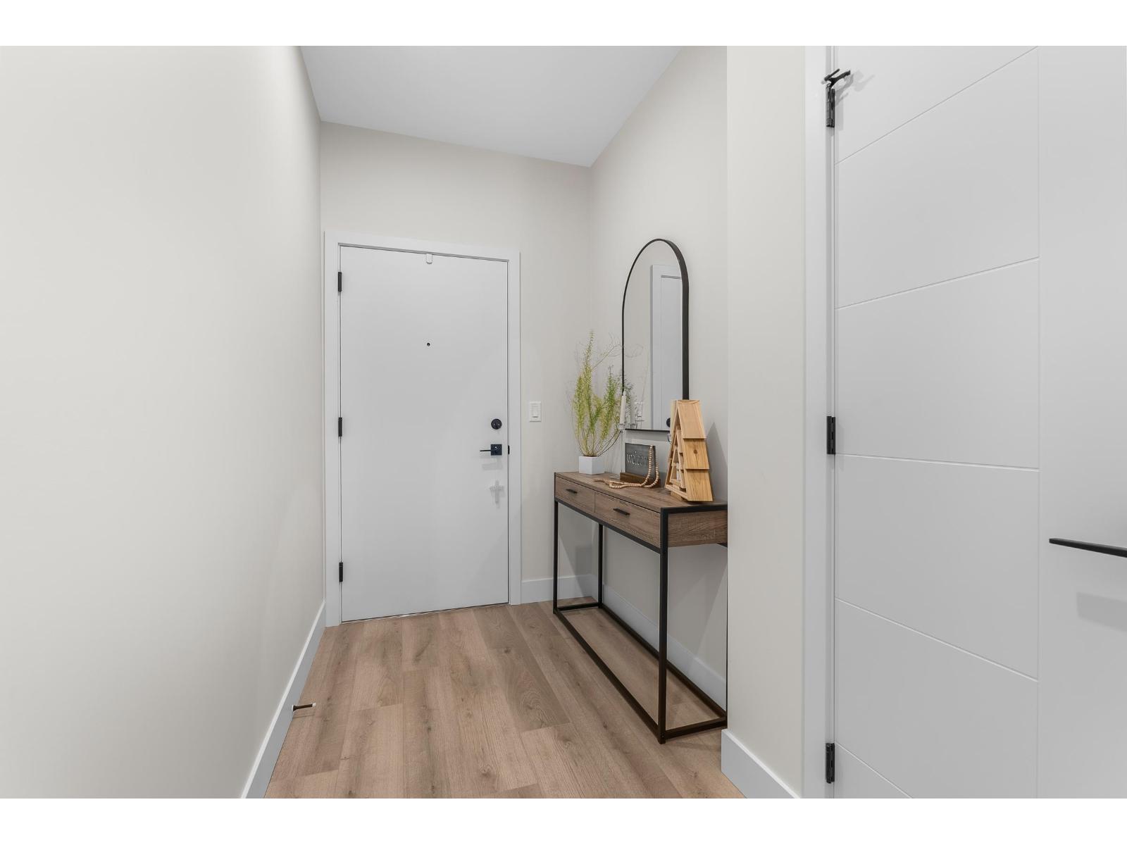 312 45505 CAMPUS DRIVE|Garrison Crossing