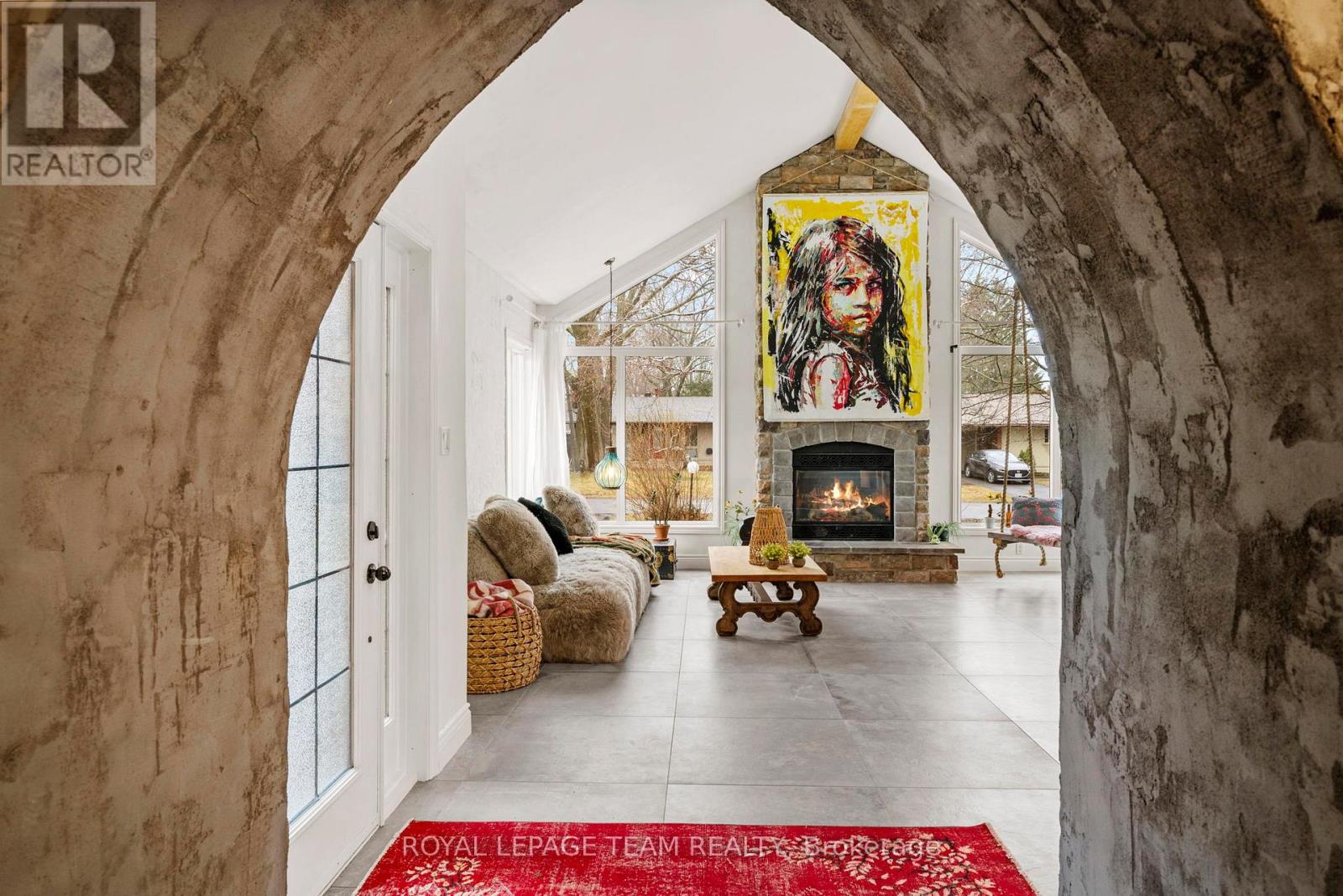 33 RUTHERFORD CRESCENT