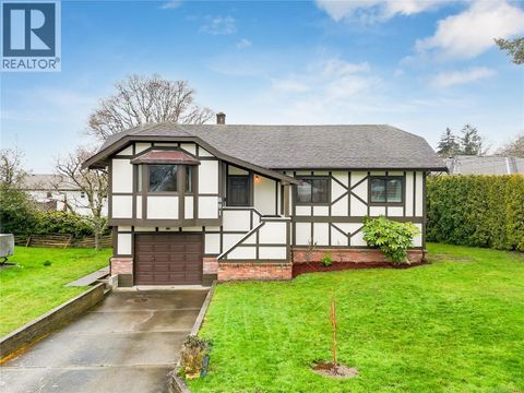 891 Lavender Ave Saanich BC V8Z2M6
