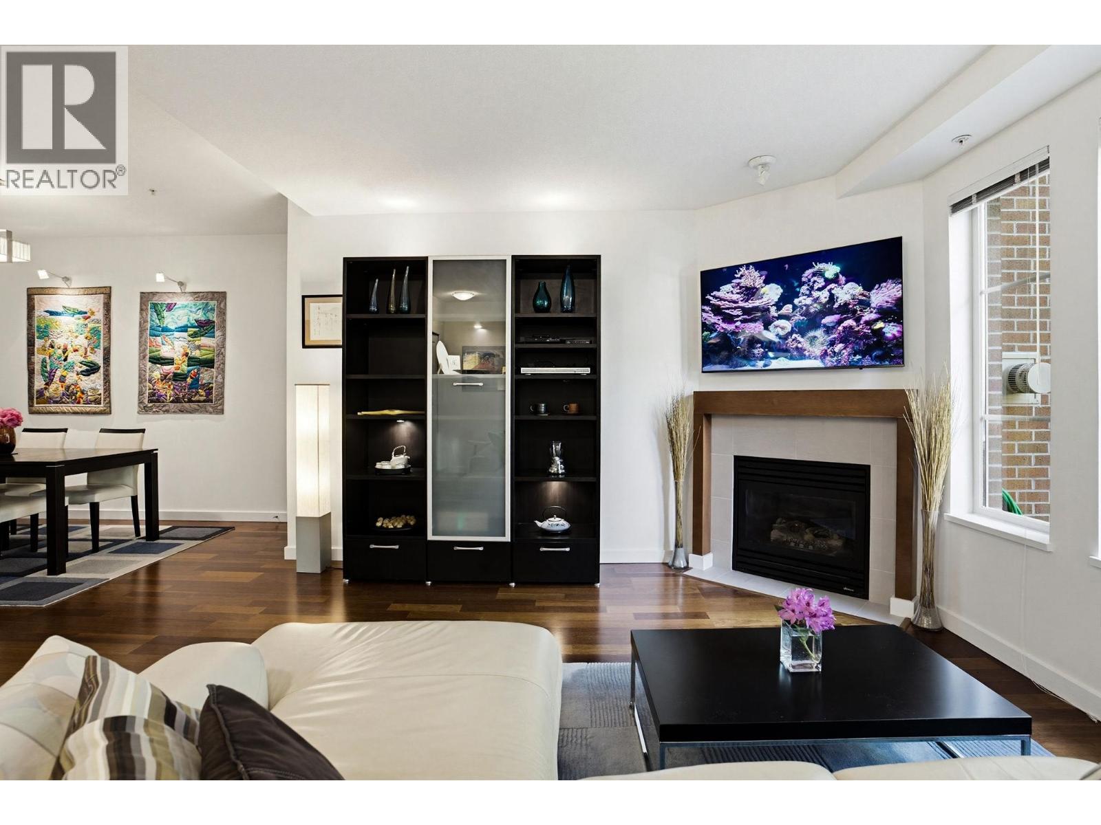 6230 LOGAN LANE