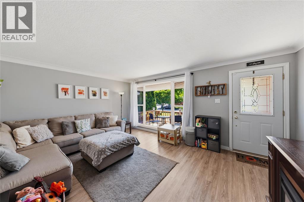 97 Grey CRESCENT