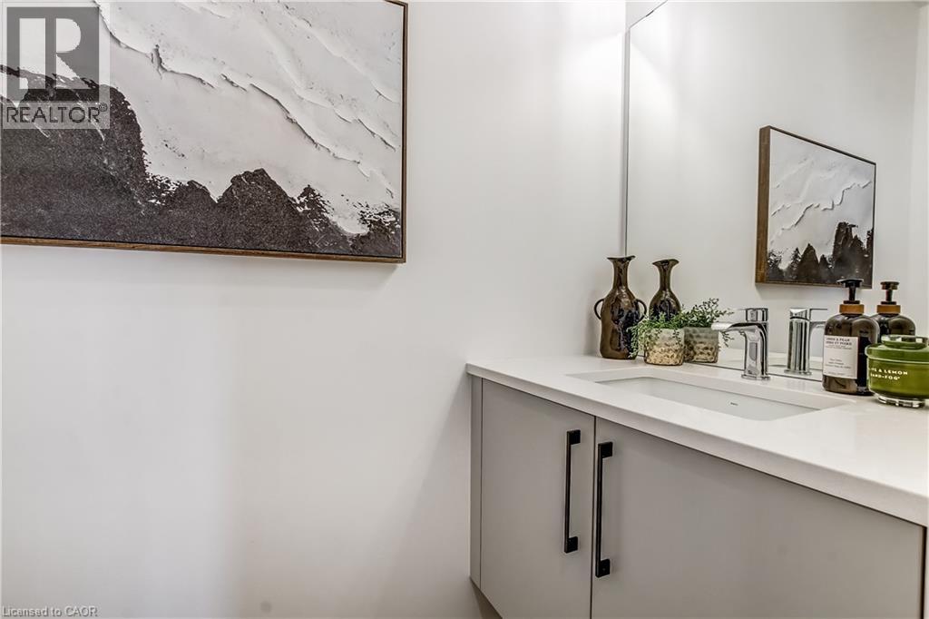 3361 DAVID MILNE Way