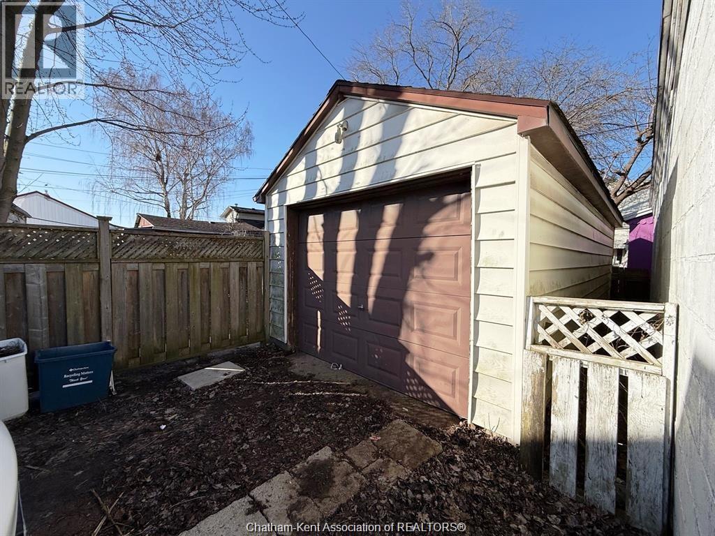 16 MCNAUGHTON AVENUE