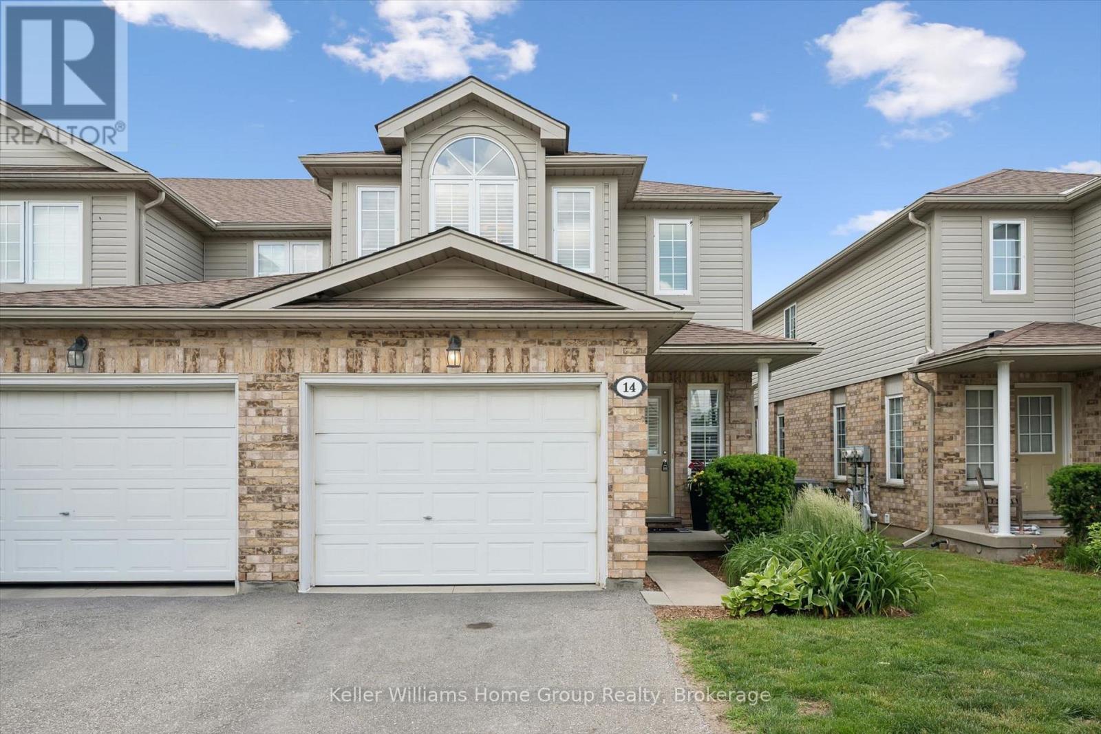 14 - 210 DAWN AVENUE