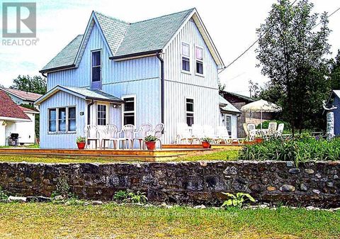 42 BAY STREET S Northern Bruce Peninsula ON N0H2R0