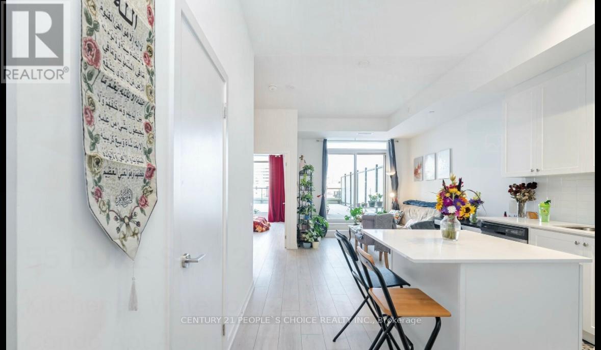 216 - 55 DUKE STREET W