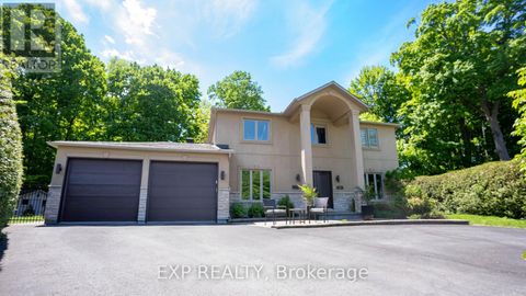 17 CHESSWOOD COURT Ottawa ON K2E7E3