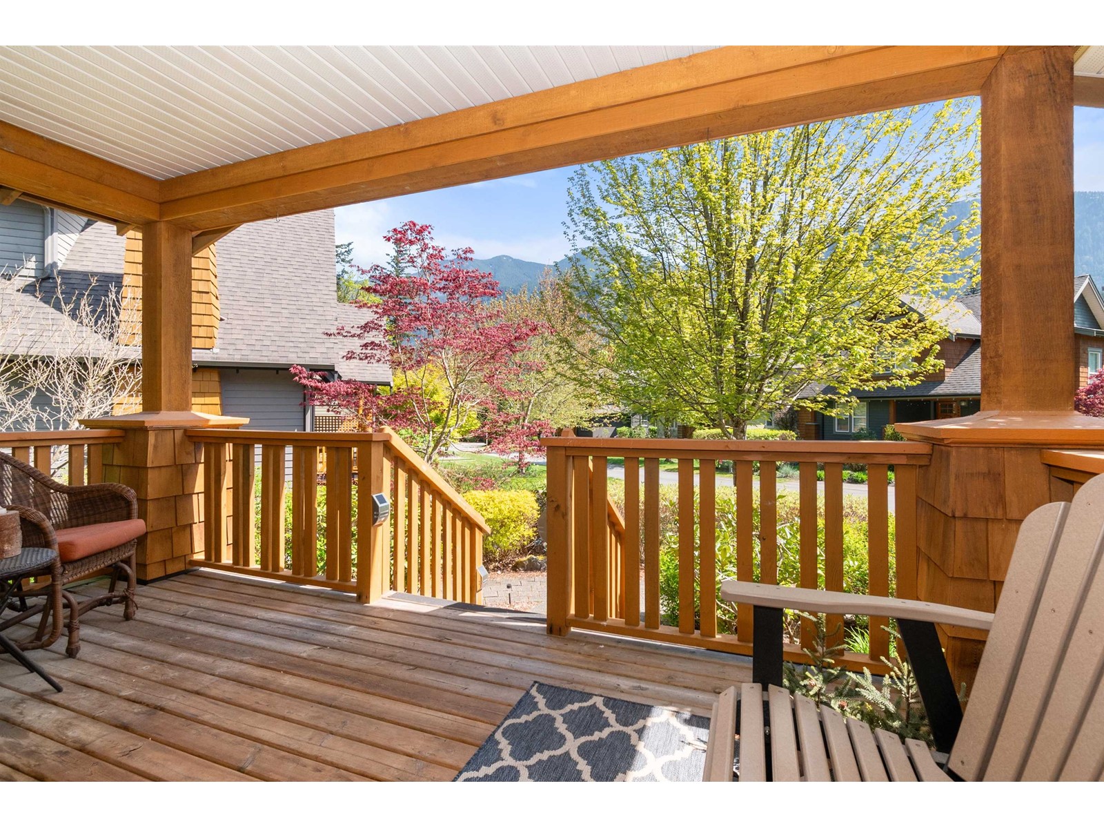 1869 BLACKBERRY LANE|Cultus Lake South