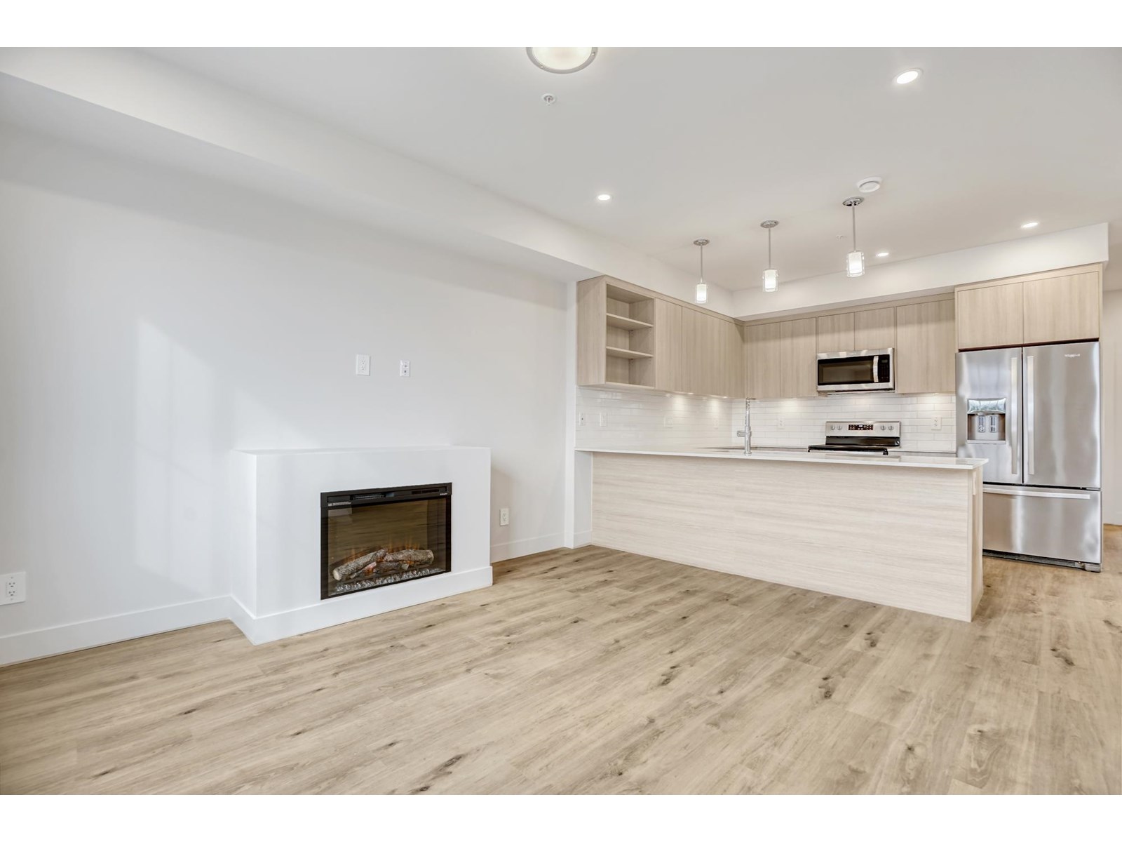 36 1928 WOODSIDE BOULEVARD|Mt Woodside