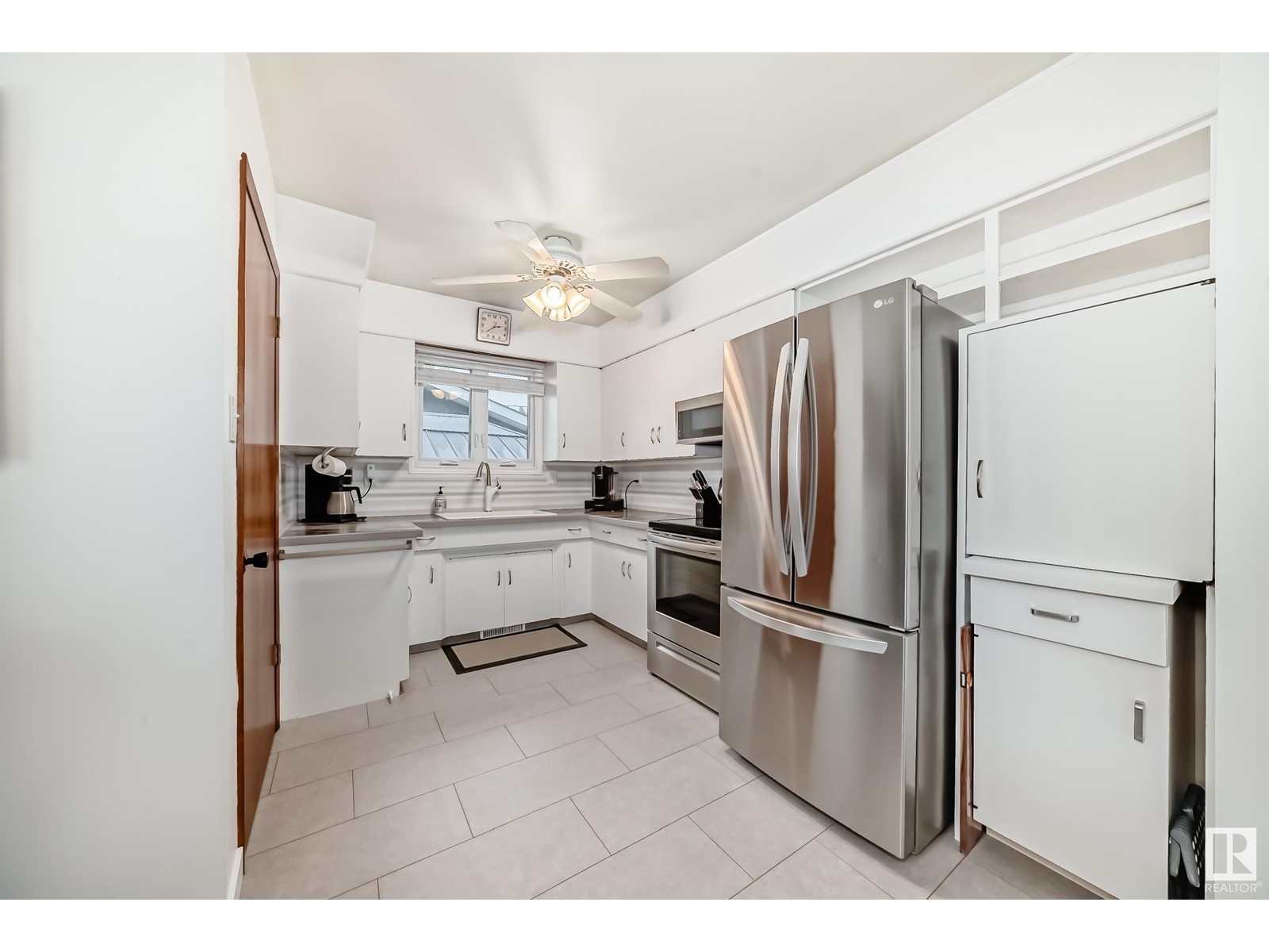 7012 132 AV NW