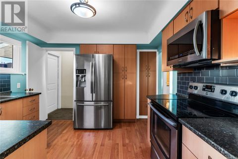 4150 Tyndall Ave Saanich BC V8N3R8