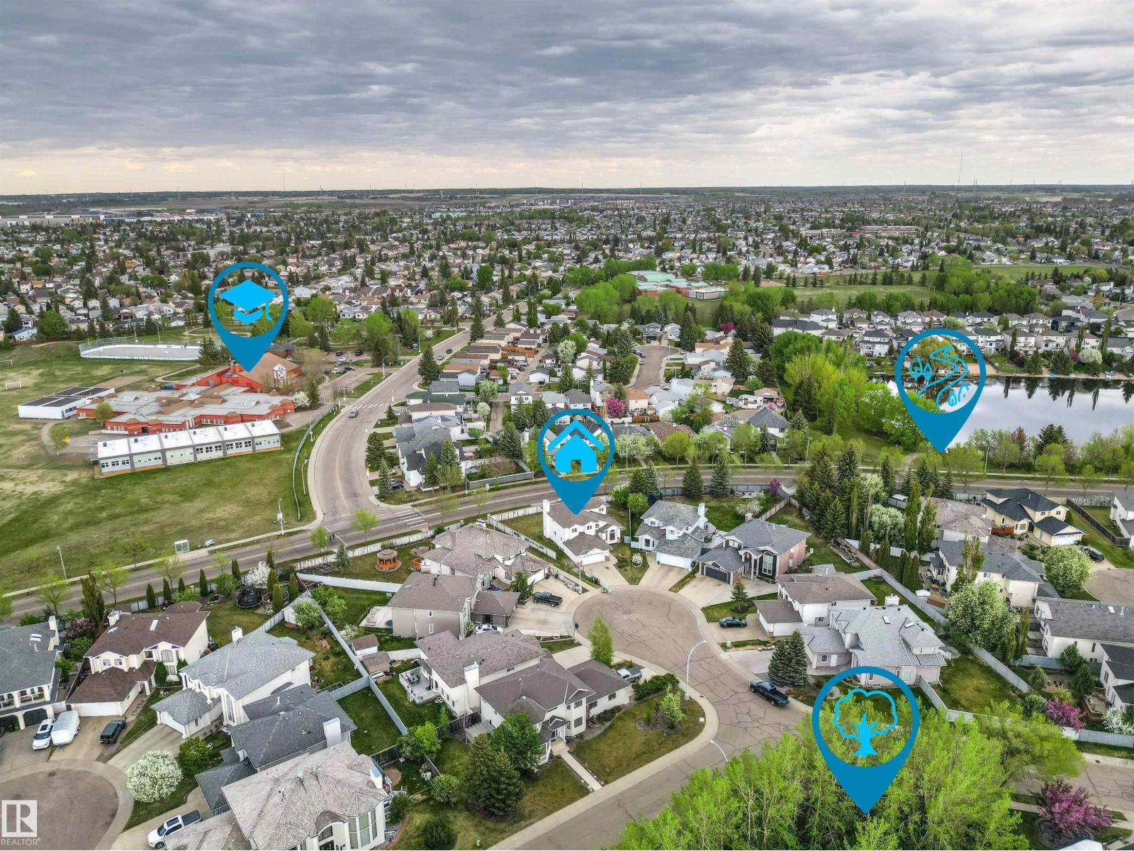141 KULAWY DR N NW
