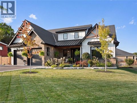 253 CENTRAL Avenue Grimsby ON L3M1X6