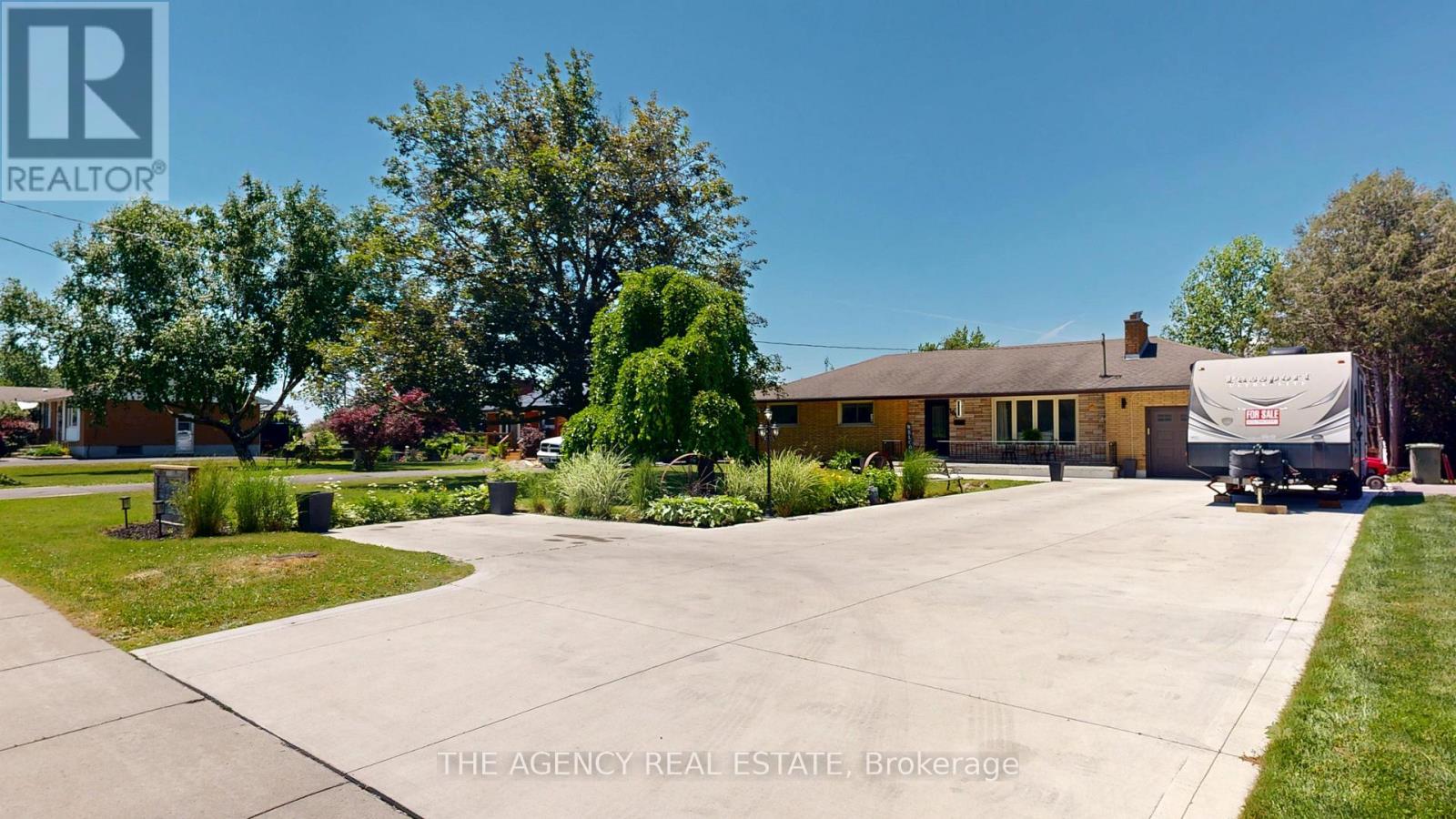 166 FAIRVIEW AVENUE W