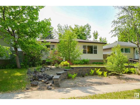 10647 65 AV NW Edmonton AB T6H1V5