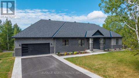 135 CHERRY HILL DRIVE Ottawa ON K0A1L0