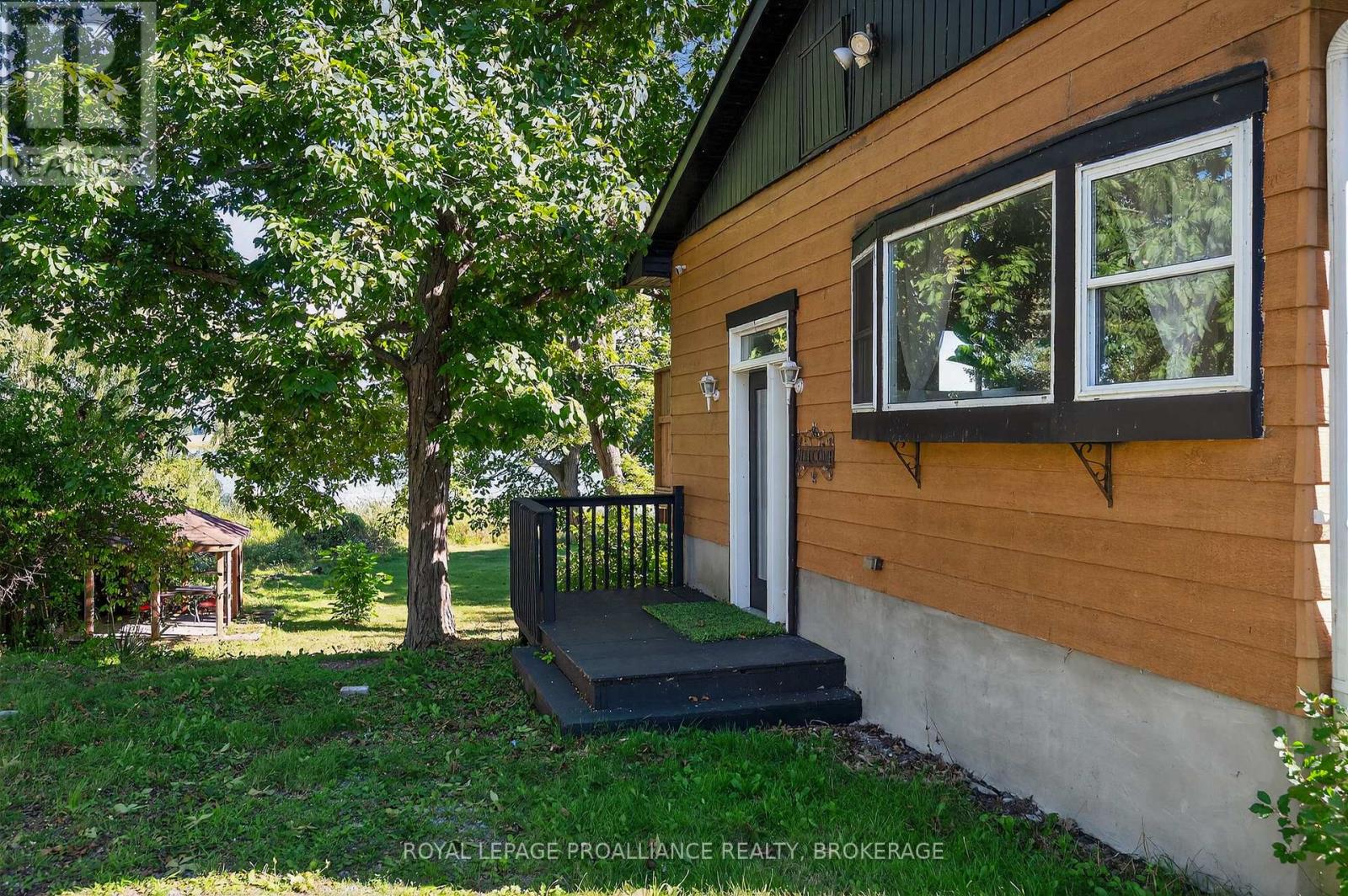 225 JOHNSON BAY LANE