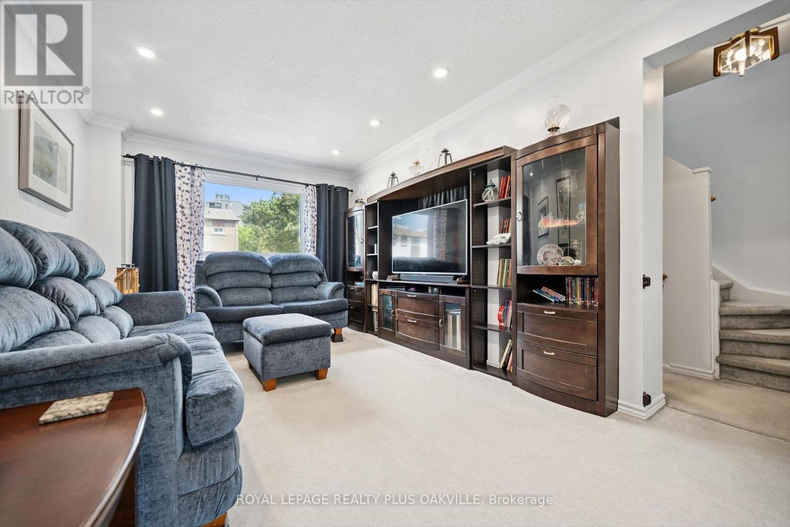 37 - 1221 DUNDIX ROAD
