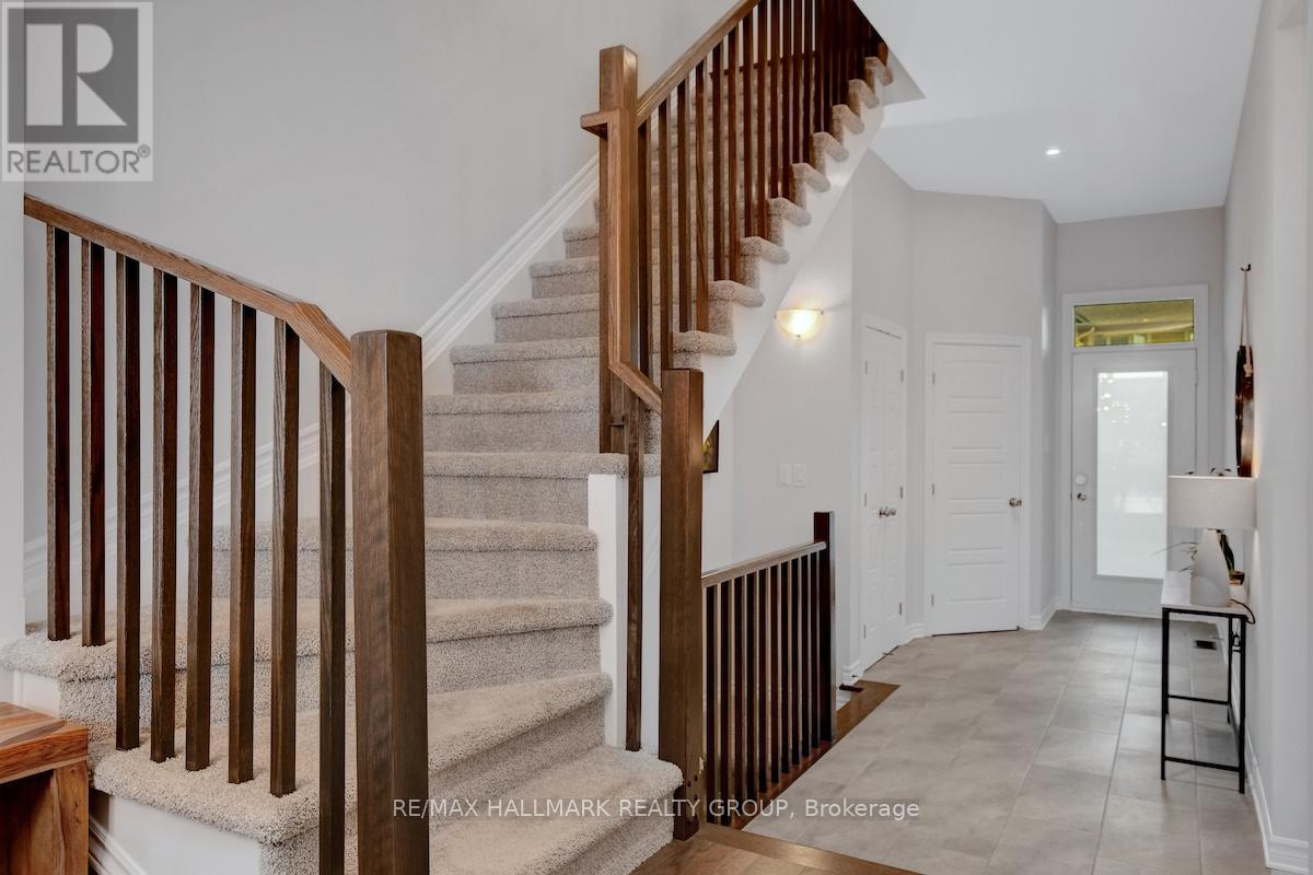 527 EARNSCLIFFE GROVE