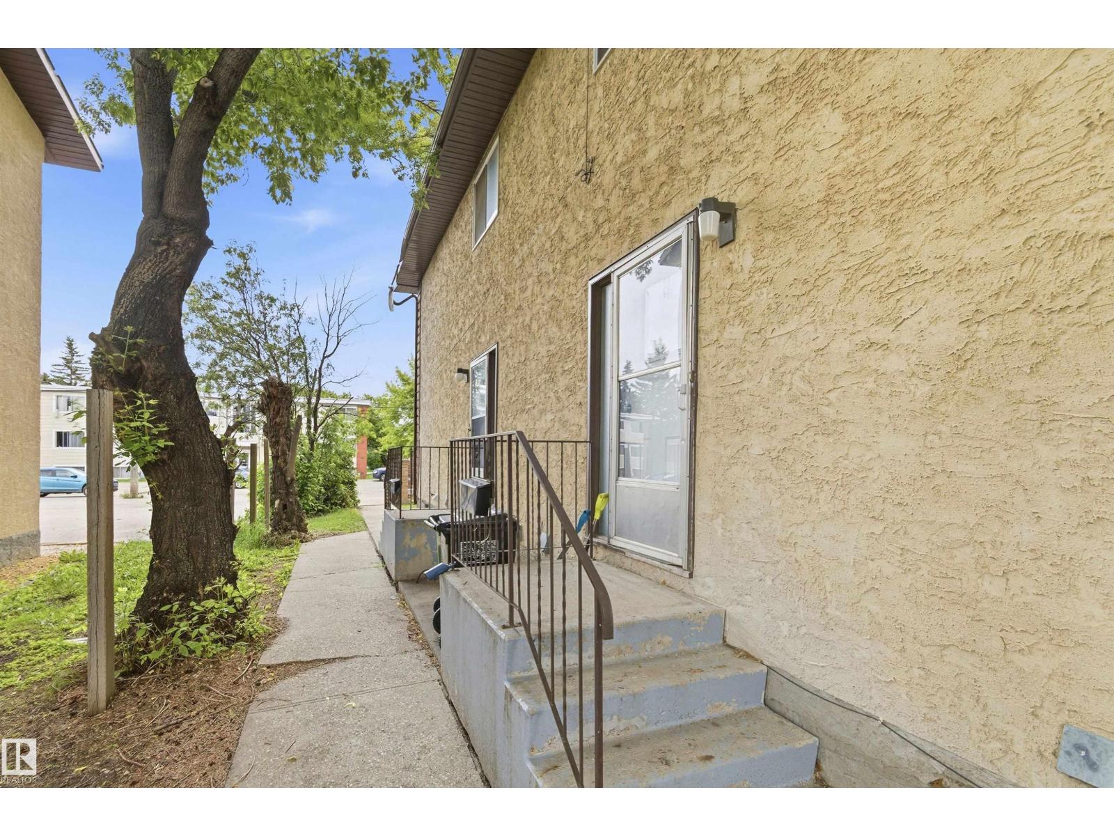 7115-7121 80 AV NW