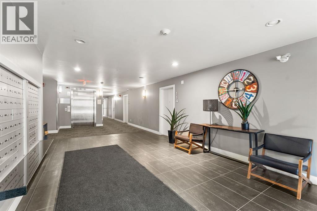 302, 515 4 Avenue NE