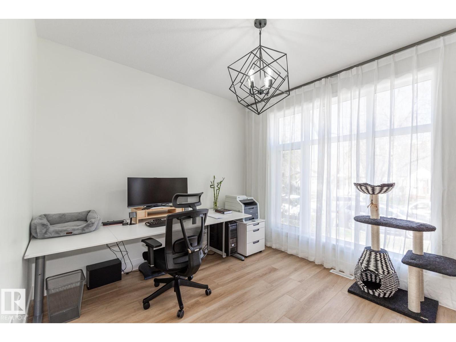 11445 79 AV NW