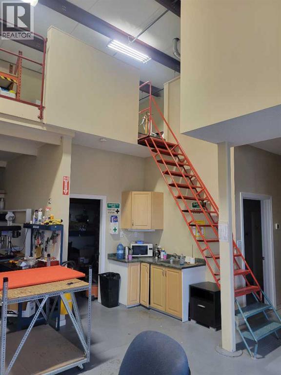 15, 12180 44 Street SE