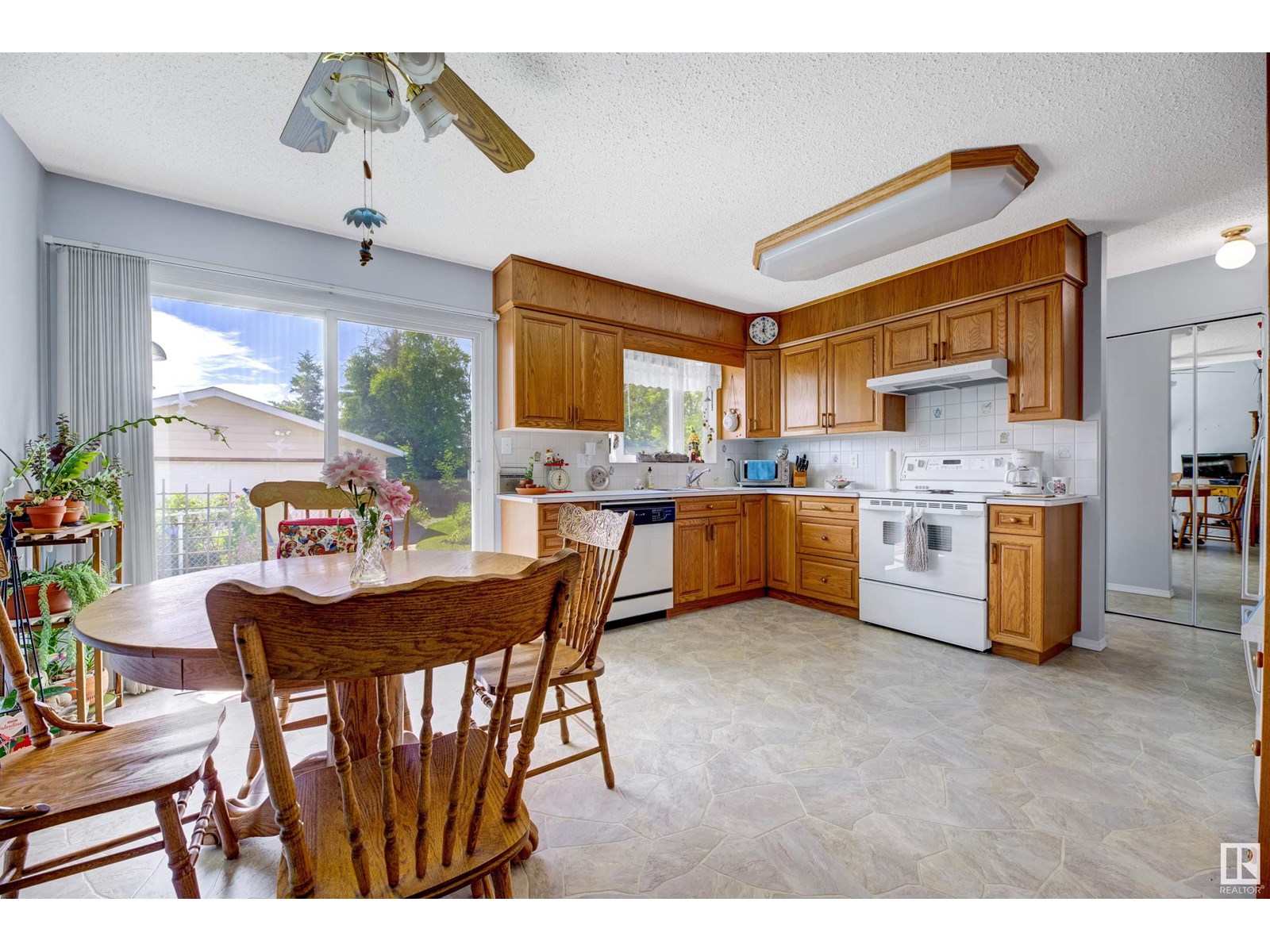 19 GARDEN VALLEY DR