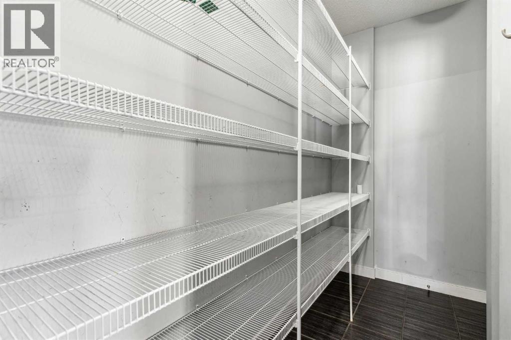 325 Evanspark Gardens NW