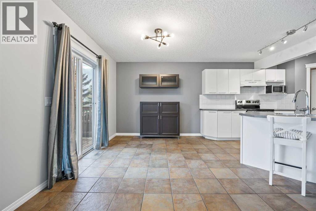 230 Cougarstone Circle SW