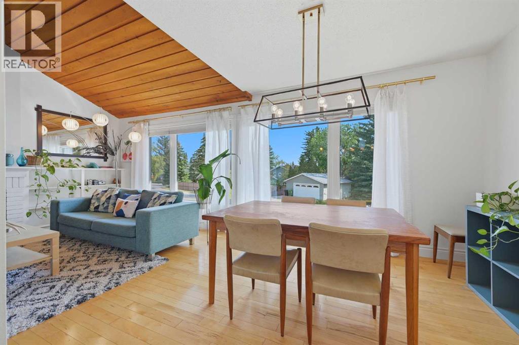 111 Coachwood Crescent SW