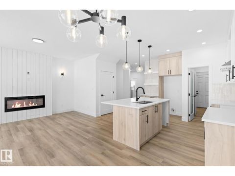 107 Hilton Cove Spruce Grove AB T7X1Y4