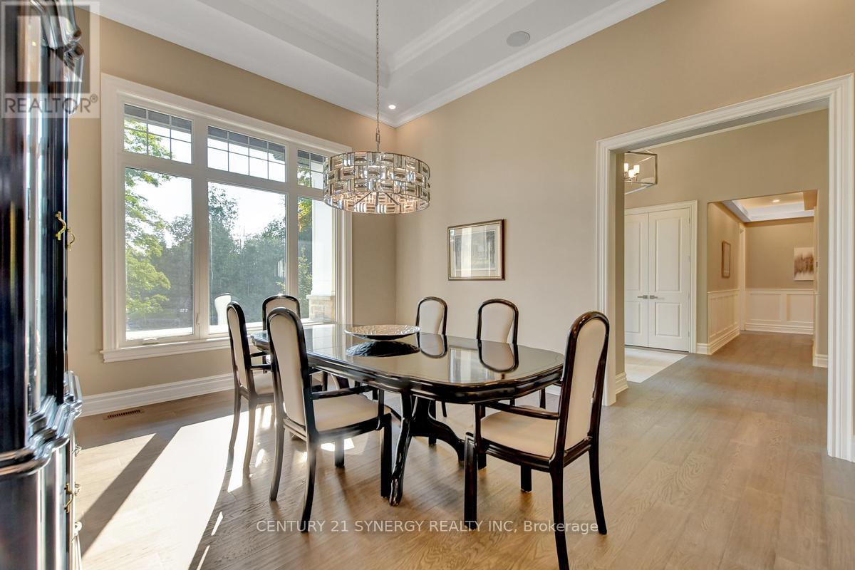 1443 DUCHESS CRESCENT