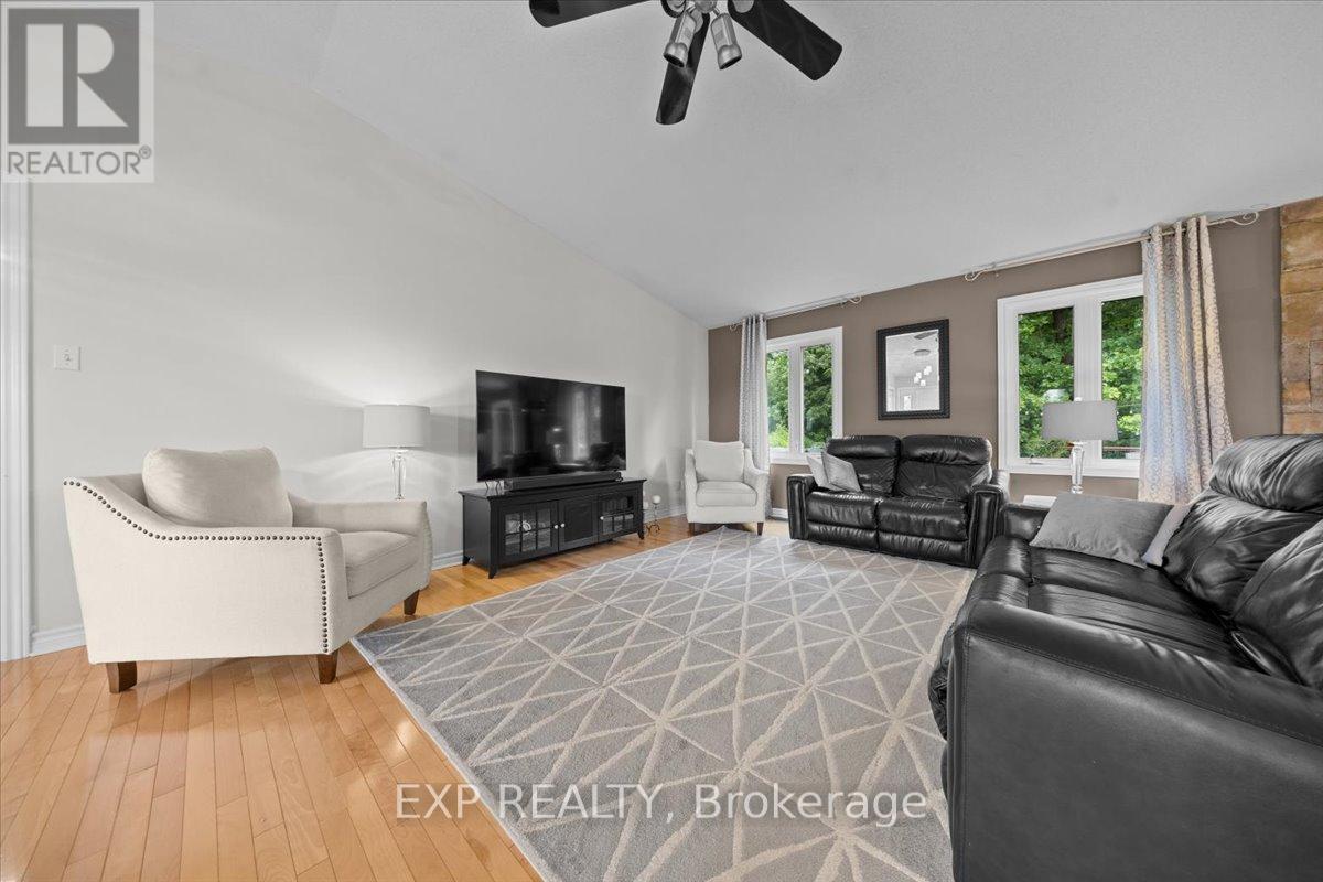 2670 PIERRETTE DRIVE
