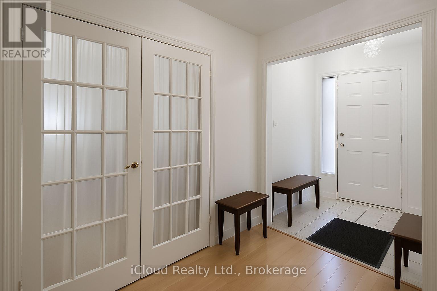 87 O'CONNOR CRESCENT S