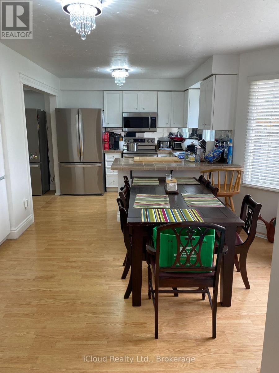 87 O'CONNOR CRESCENT S