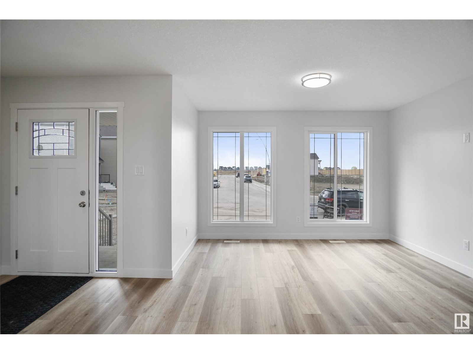 639 173 AV NE