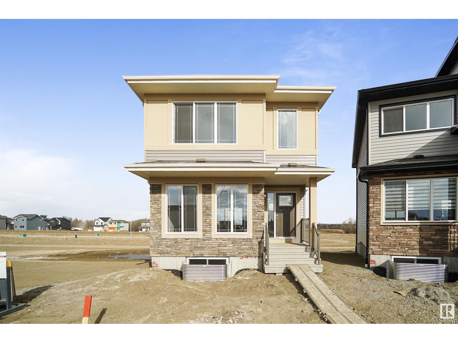 639 173 AV NE
