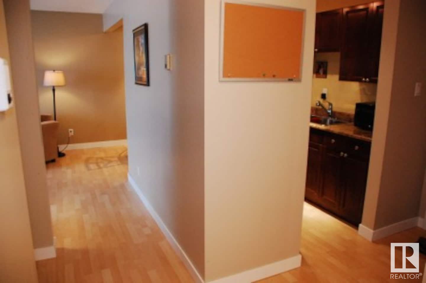 #407 10145 113 ST NW