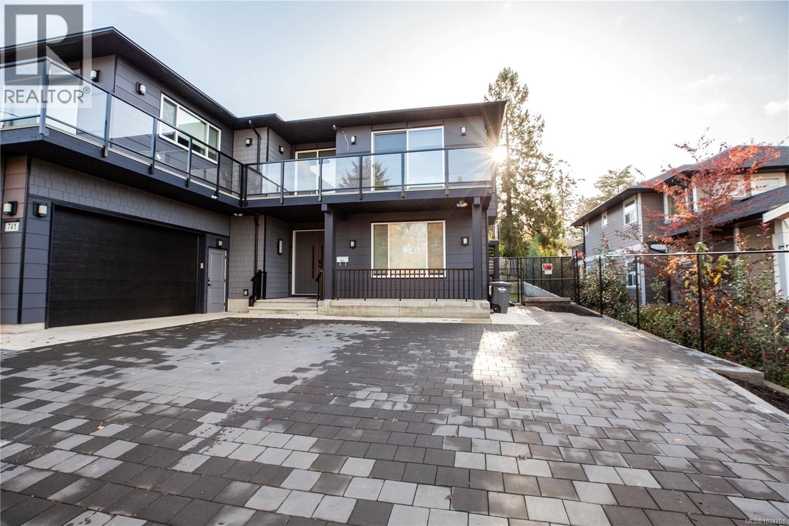 741 Snowdrop Ave