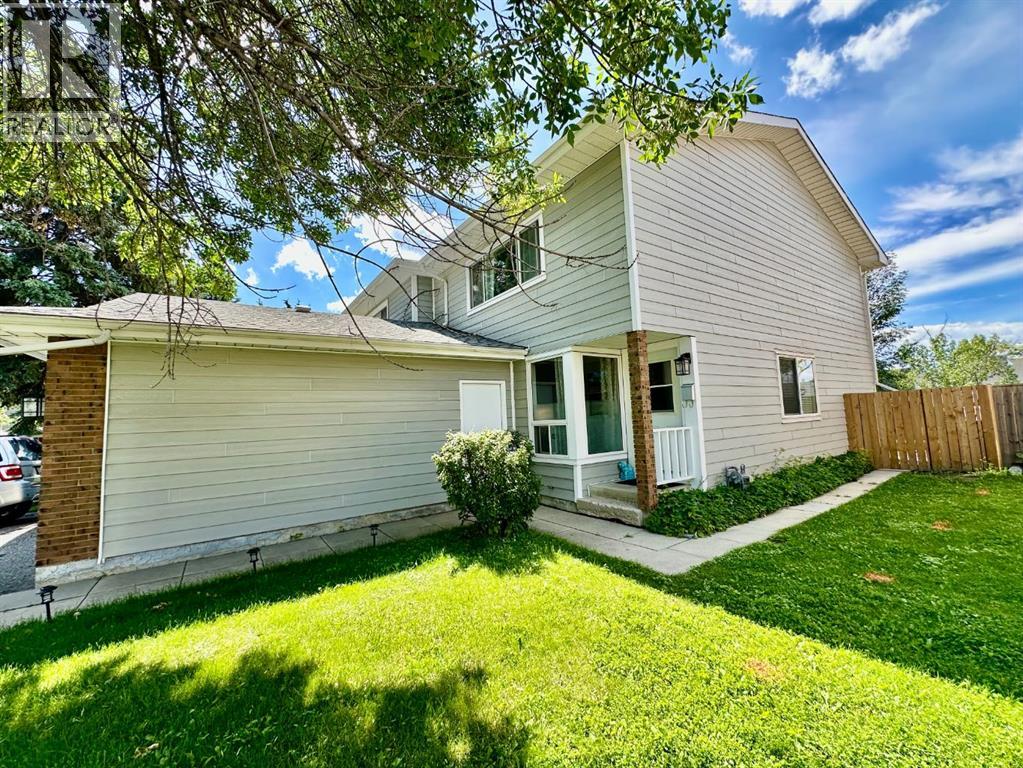 232 Midpark Gardens SE