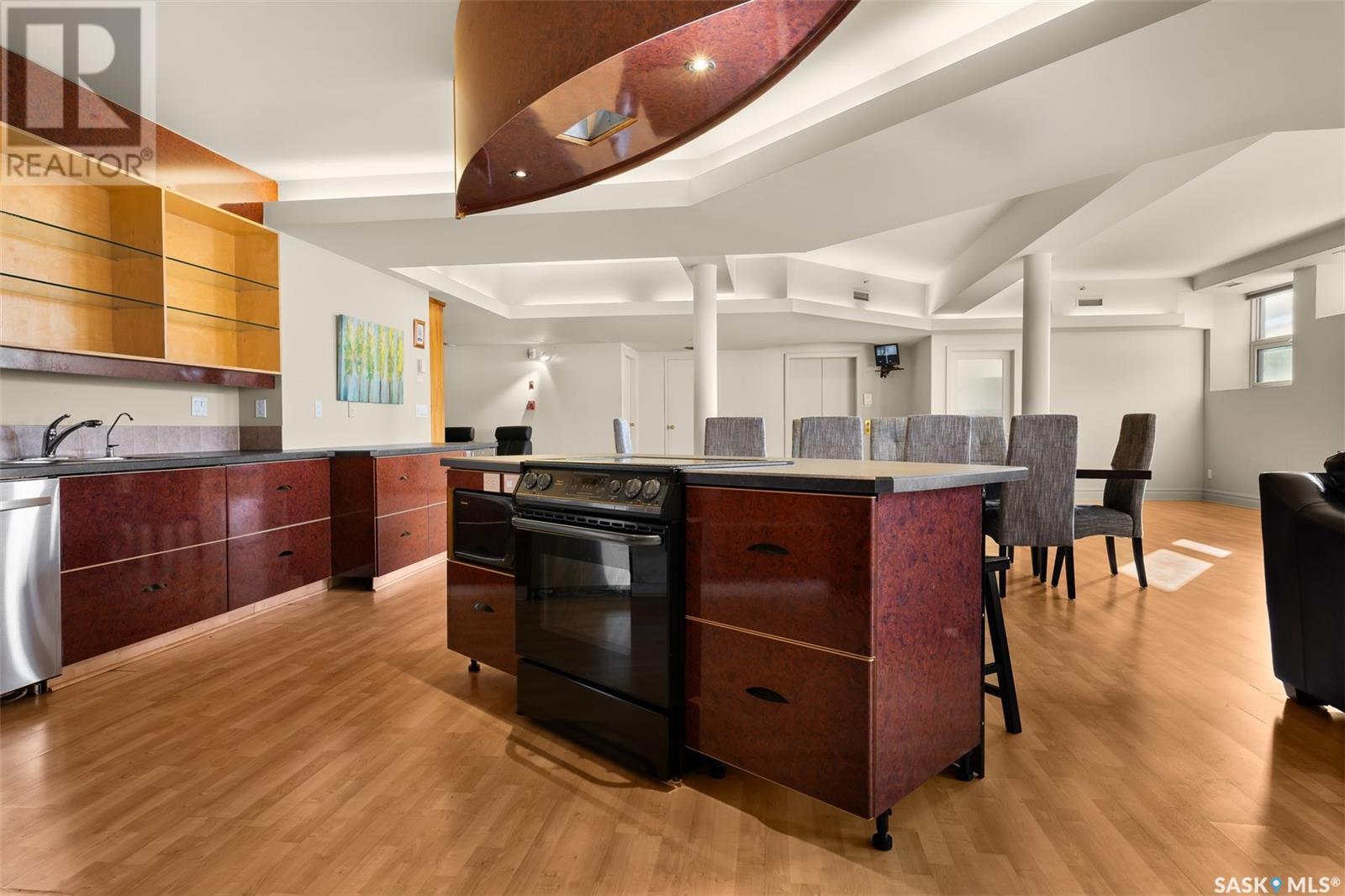 300 1821 Scarth STREET