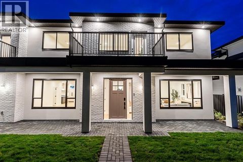 101 646 GIRARD AVENUE Coquitlam BC V3K1S8