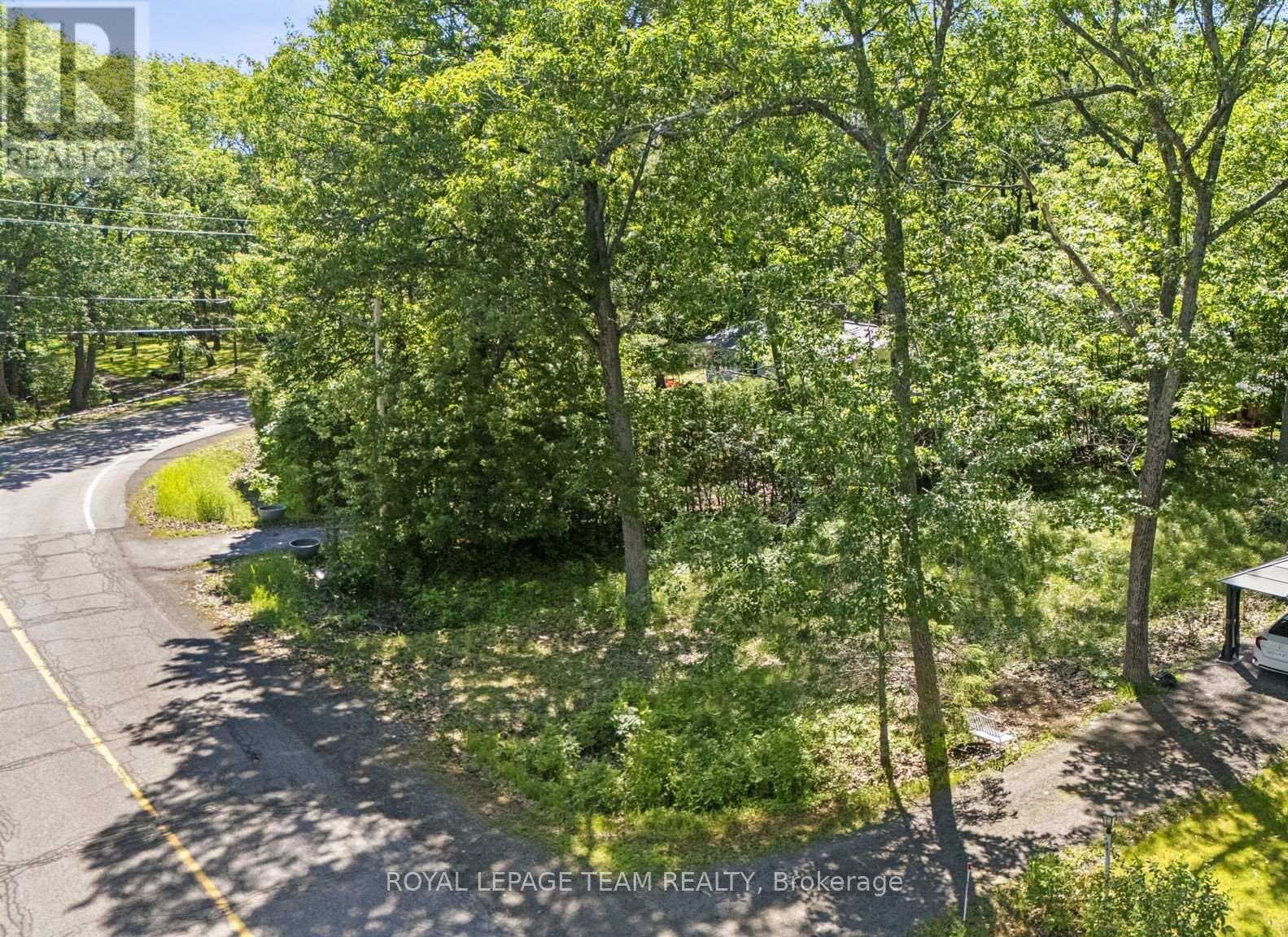 675 BAYVIEW DRIVE