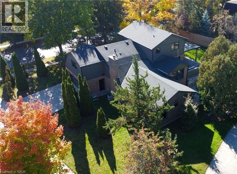 284 OLD POST Road Waterloo ON N2L5C1