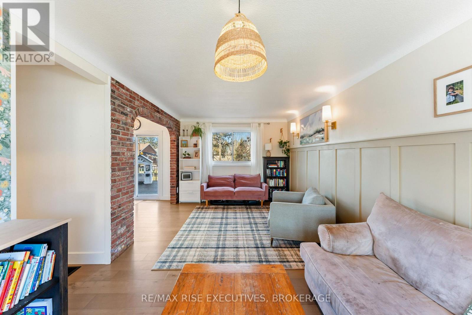 1267 LEYTON AVENUE