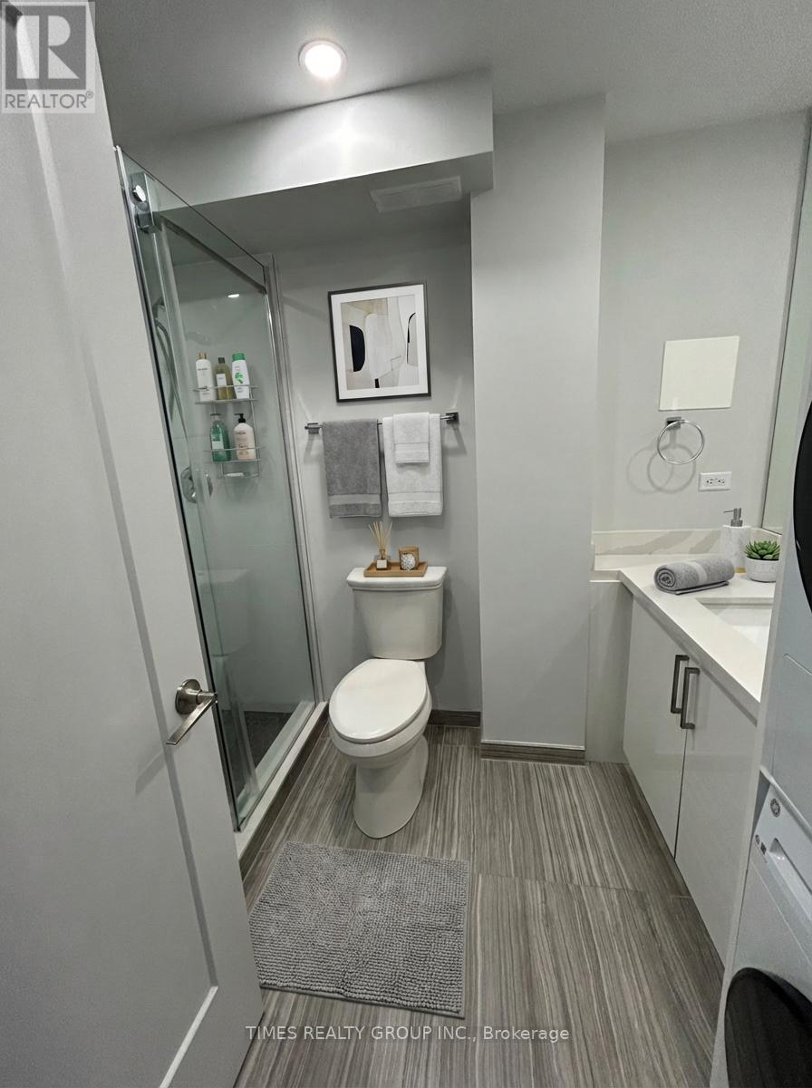 1004 - 15 WALMER ROAD