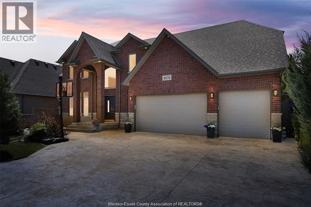 1078 CHARLOTTE CRESCENT