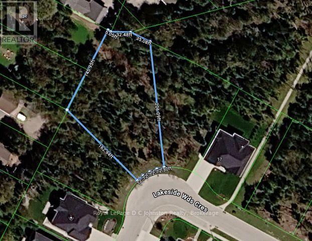 13 LAKESIDE WOODS CRESCENT